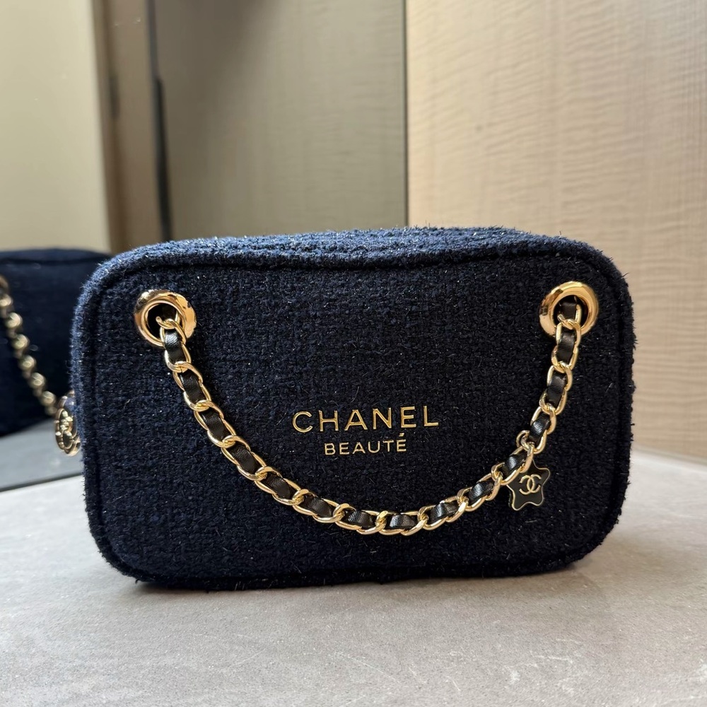 SOLD! New! GWP Chanel Beaute Cosmetic Makeup Bag